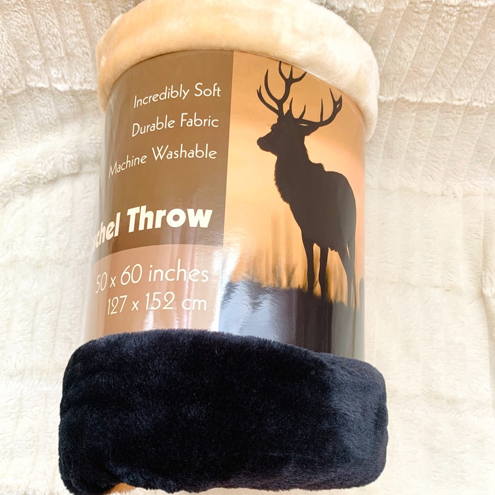 Royal Plush Raschel Deer Print Throw/Blanket